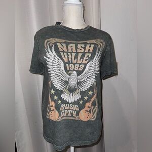 Bold Nashville Music City 1982 Graphic T-Shirt